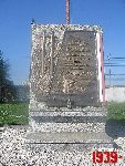 W�oc�awek, ul. Okrzei, pomnik. Stan z dn. 30. 04. 2012 r. (fot. Tomasz Karolak).
