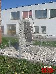 W�oc�awek, ul. Okrzei, pomnik. Stan z dn. 30. 04. 2012 r. (fot. Tomasz Karolak).