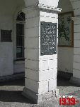 P�ock, ul. Tumska, tablica pami�tkowa (2). Stan z dn. 24. 07. 2012 r. (fot. Tomasz Karolak).