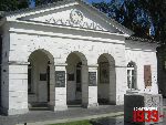 P�ock, ul. Tumska, tablica pami�tkowa (1). Stan z dn. 24. 07. 2012 r. (fot. Tomasz Karolak).