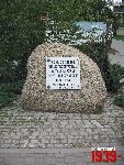 Grodzisk Mazowiecki, ul. �yrardowska, pomnik. Stan z dn. 06. 09. 2012 r. (fot. Tomasz Karolak).