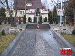 �omianki, ul. Warszawska / Bo�tucia, pomnik. Stan z dn. 04. 12. 2011 r. (fot. Tomasz Karolak).