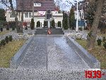 �omianki, ul. Warszawska / Bo�tucia, pomnik. Stan z dn. 04. 12. 2011 r. (fot. Tomasz Karolak).