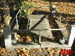 S�ubice, ul. Wi�lana, p�yta pami�tkowa. Stan z dn. 16. 10. 2011 r. (fot. Tomasz Karolak).