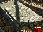S�ubice, ul. Wi�lana, p�yta pami�tkowa. Stan z dn. 16. 10. 2011 r. (fot. Tomasz Karolak).