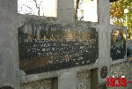 Sochaczew - Trojan�w, ul. ks. Jerzego Popie�uszki, pomnik. Stan z dn. 07. 10. 2010 r. (fot. Tomasz Karolak).