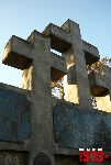 Sochaczew - Trojan�w, ul. ks. Jerzego Popie�uszki, pomnik. Stan z dn. 07. 10. 2010 r. (fot. Tomasz Karolak).