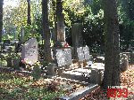 Warszawa, ul. M�ynarska, tablice nagrobne. Stan z dn. 13 wrze�nia 2016 r. (fot. Tomasz Karolak).